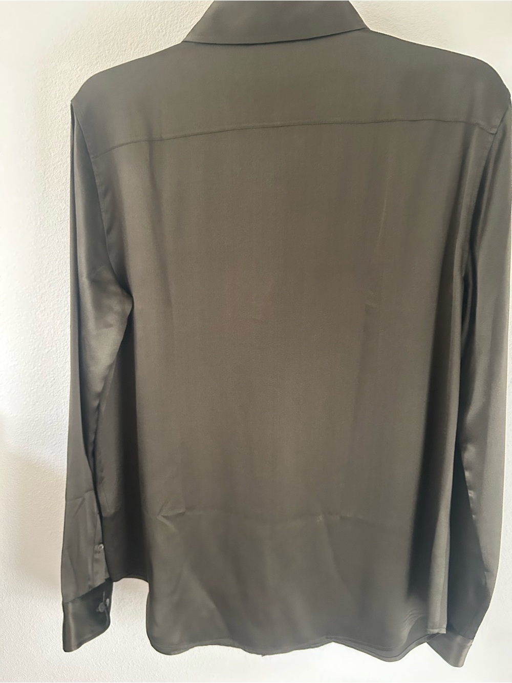 Women’s LILYSILK Tailored Button Down Silk Dark Olive Long-Sleeve Shirt - Picture 3 of 8